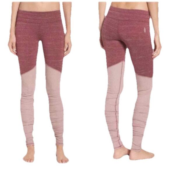 FREE PEOPLE Movement Evolution Leggings Two Tone Pink Ribbed Yoga Pilates Sz SP - Picture 2 of 10